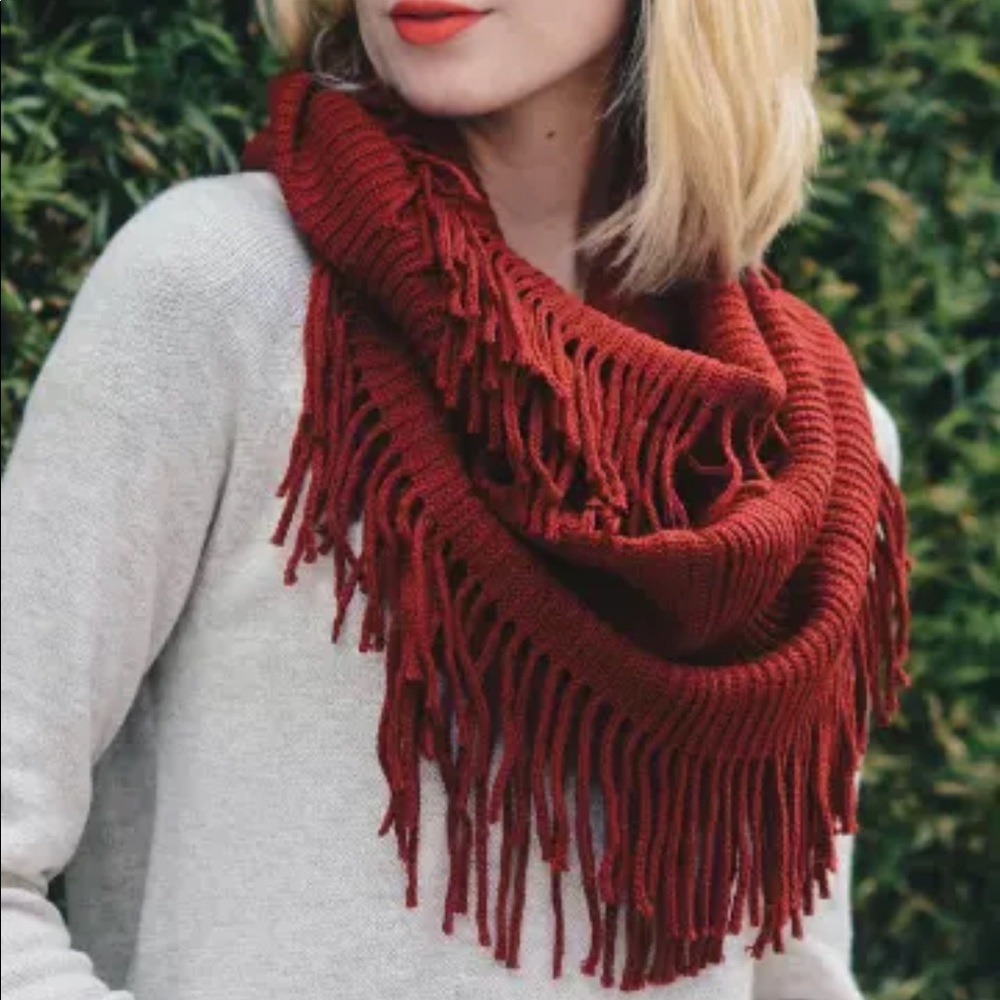 RIBBED Fringe INFINITY Scarf Christmas RED 36"x18"